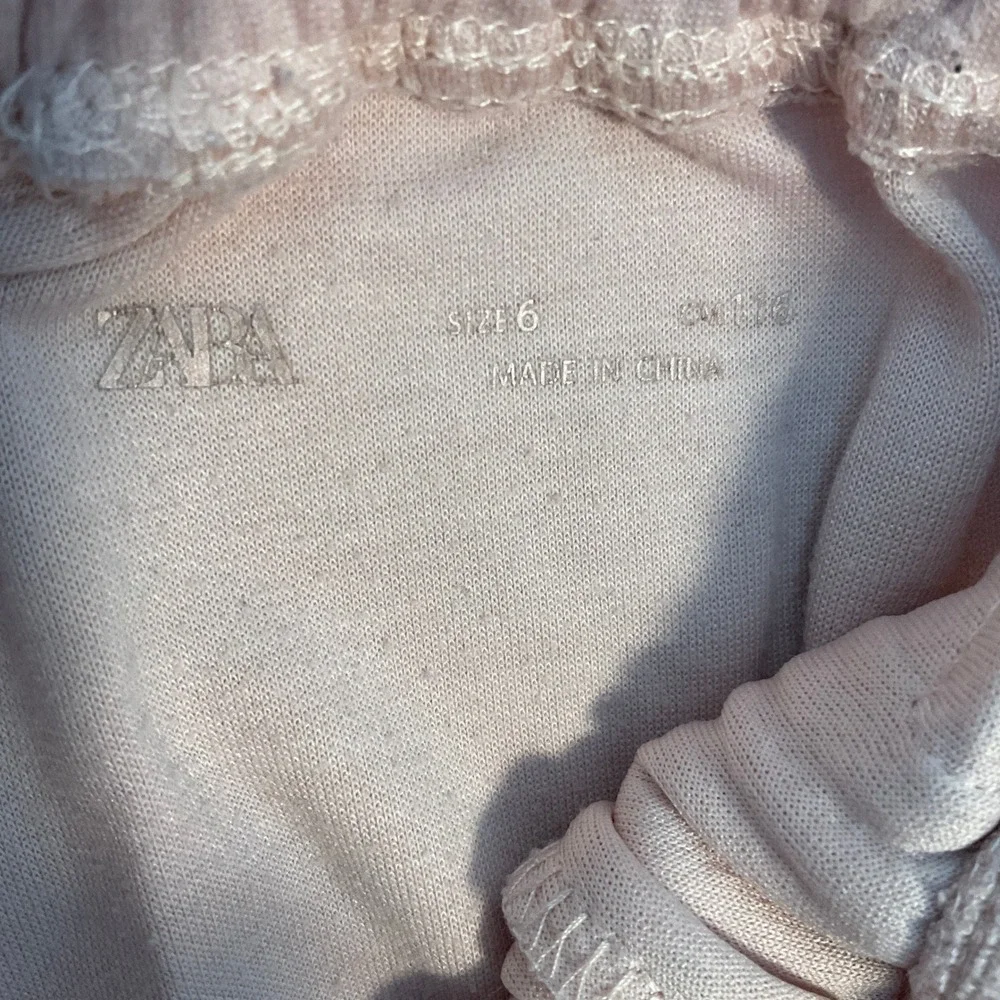 ZARA Hoodie Jogger Set Kids Size 6 Pink Excellent Embossed Rose Gold Tracksuit